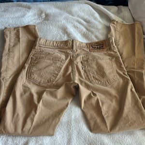 Levis jeans